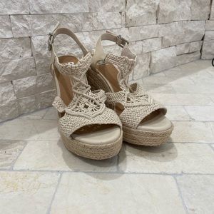 Ladies high heel sandle